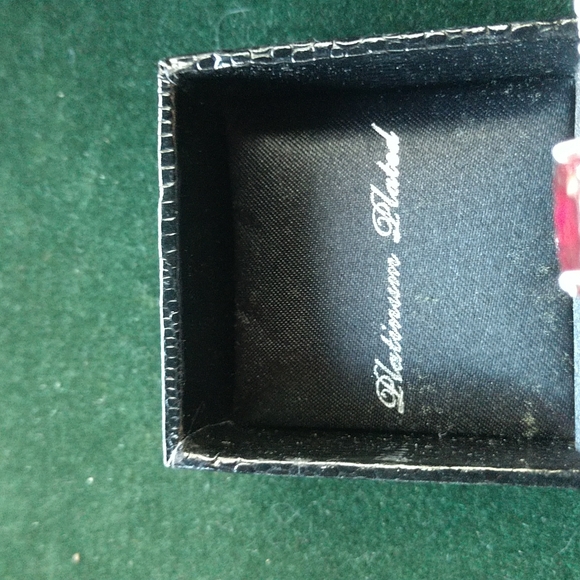 #4 1980sVINTAGE NWT Platinum Plated assume Simulated Lab Ruby / Garnet NIB=NWT - Picture 4 of 7